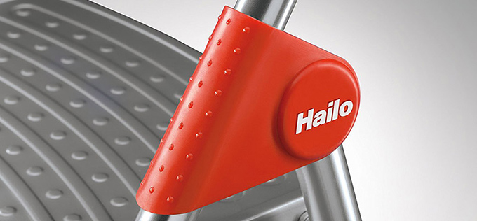 Charnière échelles Hailo avec logo rouge