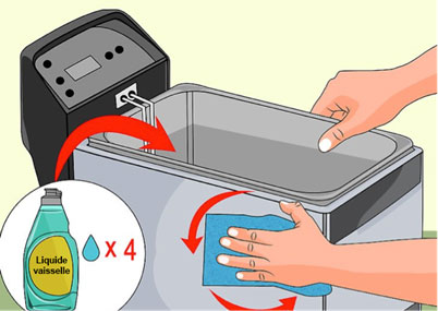 Utiliser une éponge douce et frotter avec du liquide vaisselle